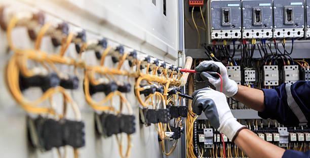 Professional Electrician technician working in Arthur, IL